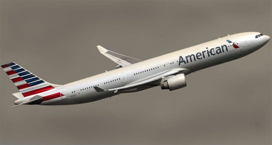Política de American Airlines sobre carritos de bebé